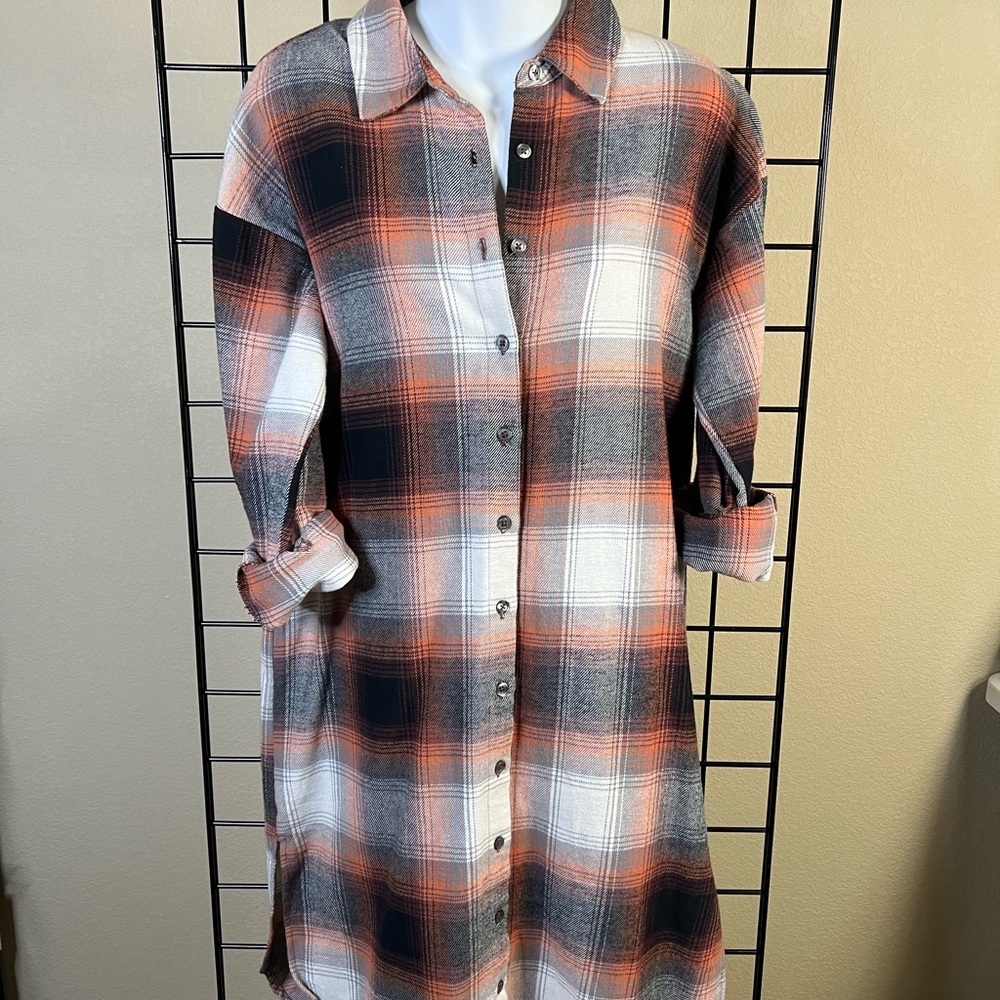 Size M Flannel duster w/ hand sewn gorgeous applique from LA fashion district!